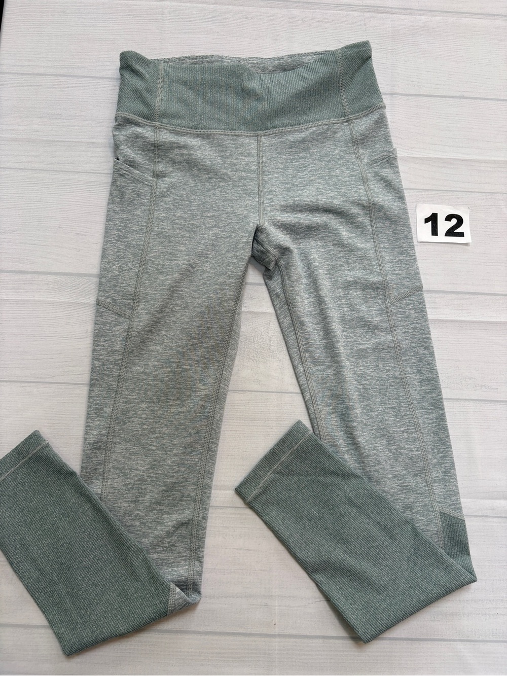 Athleta girl snowball Sage Green Leggings
